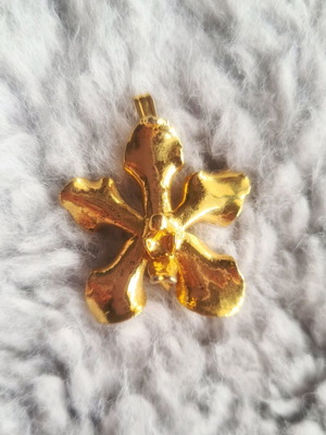 Singapore Orchid brooch antique metal gold new
