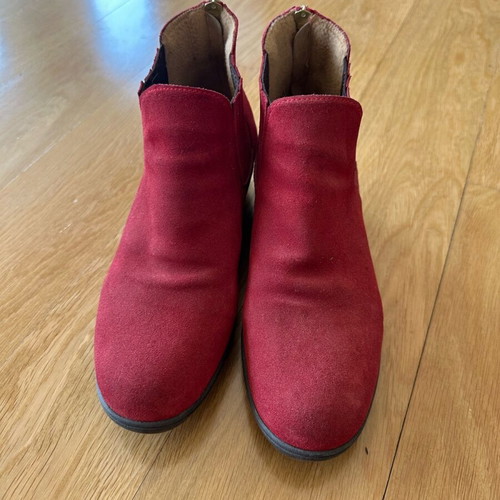 Anatomical suede ankle boots like new, red, size 38