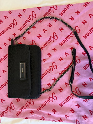 Τσάντα χιαστί DKNY μαύρη σαν καινούργια