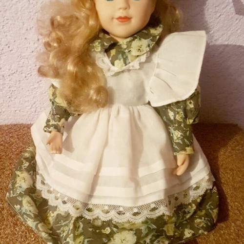 Porcelain collector dolls used, very good condition