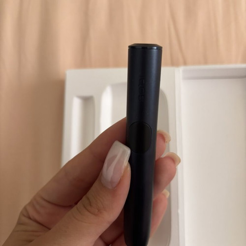 IQOS Iluma i device midnight blue new
