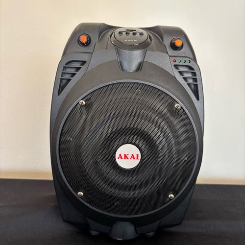 Akai speaker used with charging cable