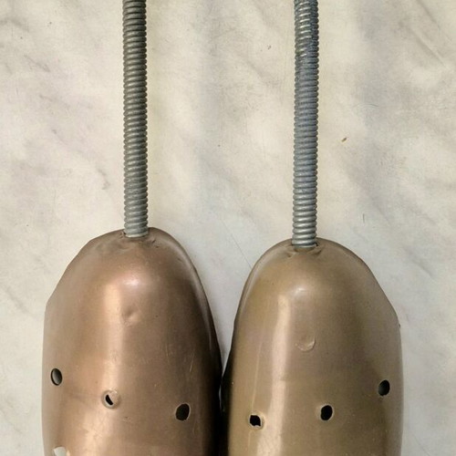 Shoe trees used, pack of 5 pairs