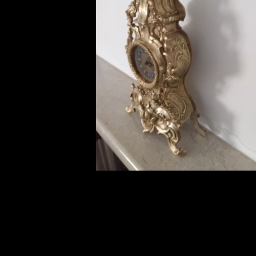 Bronze table clock used, wind-up, 4 kg weight