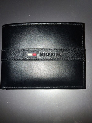 Ανδρικό πορτοφόλι Hilfiger σαν καινούργιο, μαύρο