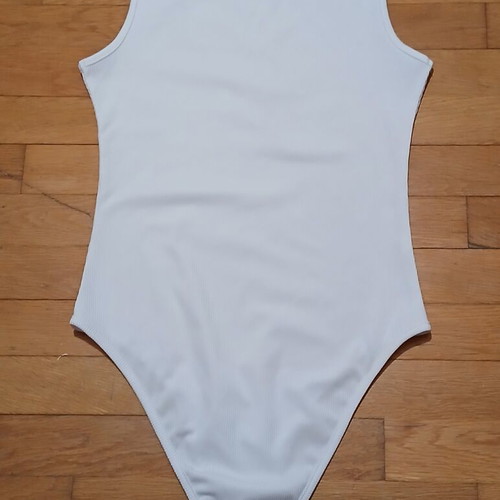 Shein white basics solid round neck tank bodysuit size XS like new