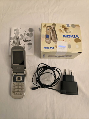 Nokia 2760 Flip phone used with box and charger