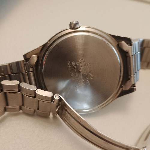 Casio quartz MTP 1128 like new men's watch