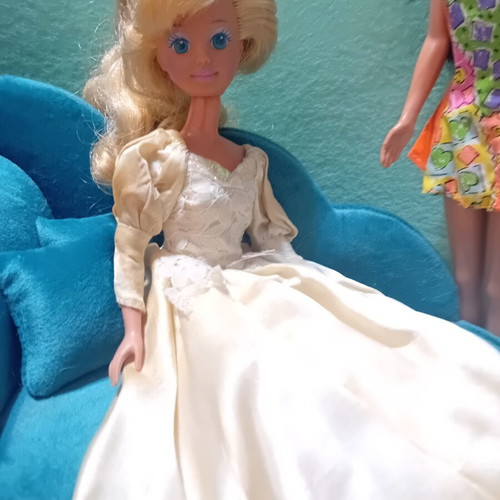 Barbies vintage lot No 11, 4 different dolls like new