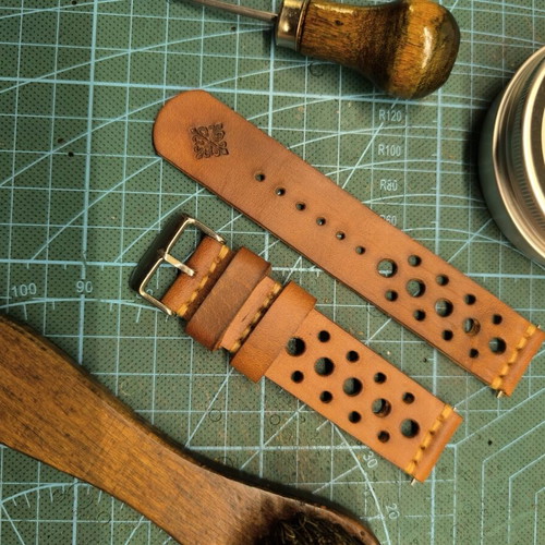 Handmade leather watch strap Racer style, custom colors