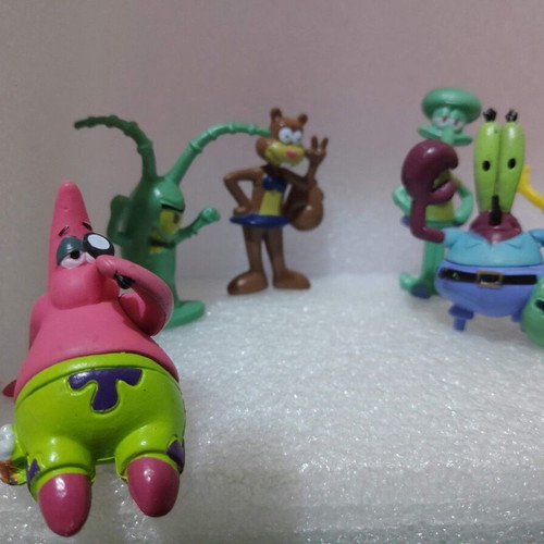 Spongebob Squarepants figure set like new, 8 collectible characters