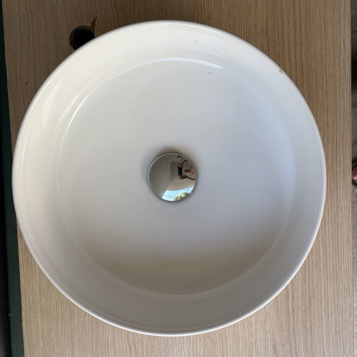 Bathroom sink like new, round 35 cm, white glossy porcelain, countertop