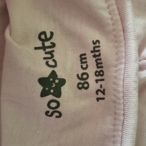 Baby set like new with full bodysuit and hat for 12-18 months
