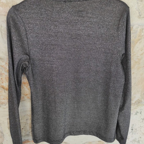 Women's elastic gray metallic blouse like new, size L
