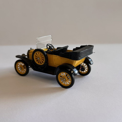 Corgi Classics 1964 No 9012 Ford Model T 1915 used in excellent condition