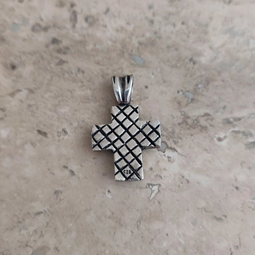 Vintage silver 925 cross used with blue round stone