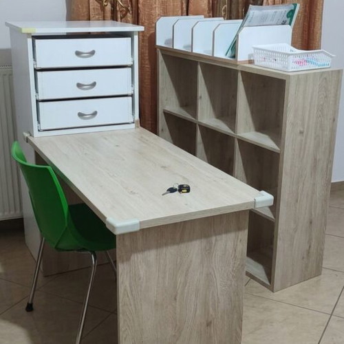 Office furniture set like new with desk, chair and two shelves