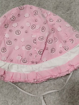Baby hat like new with cord