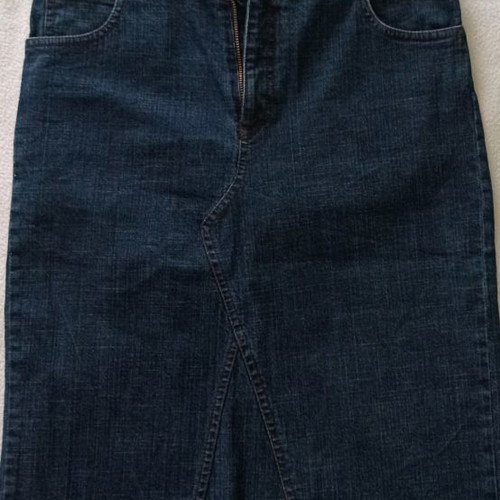 Set of 2 skirts Toi-moi and Rebecca Blu with gift T-shirt used