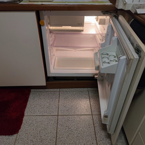 Ariston Built-in Under Counter Refrigerator like new