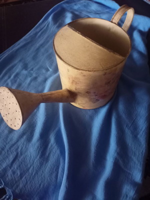 Decorative watering can like new, height and diameter 16cm