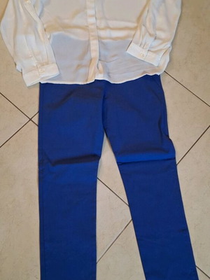 Set with blue roua viscose elastic pants and white shirt like new