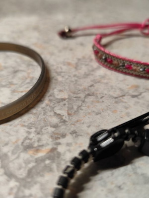 Set of 4 used bracelets