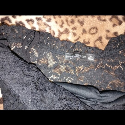 Bershka bra top size M new, black