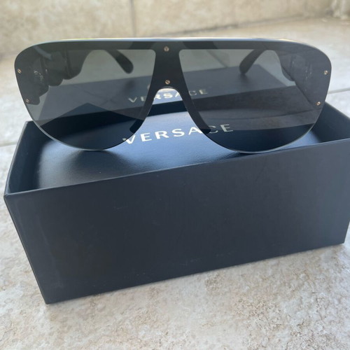 Versace VE4391 sunglasses black like new unisex