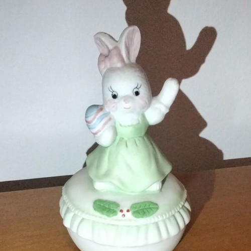Porcelain Bunny Decorative Figurine New