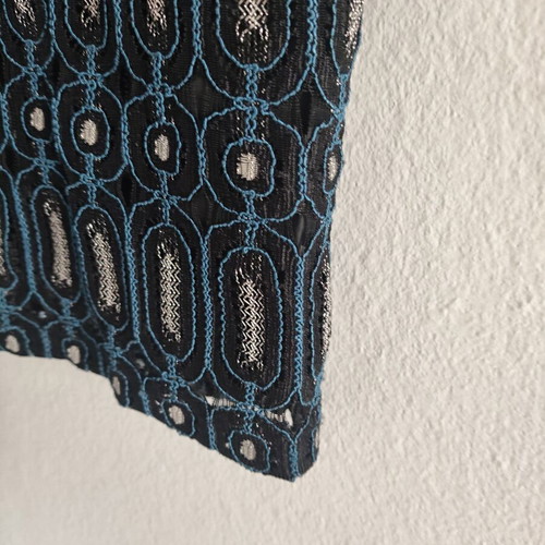Yest skirt size M like new, blue and silver