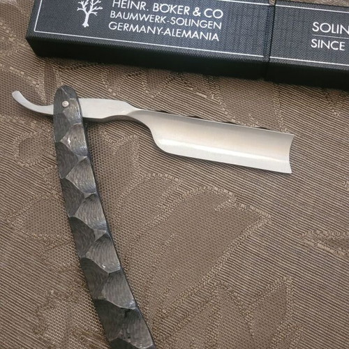 Boker 140545 Elite Carbon 6/8″ SE Straight Razor new with leather case