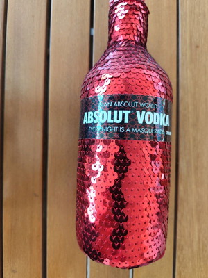 Absolut Masquerade collectible bottle in case like new