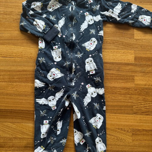 Harry Potter pajamas like new, size 5, blue