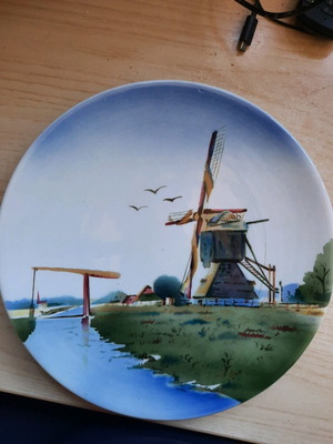Wall plate Windmill like new, 24cm diameter