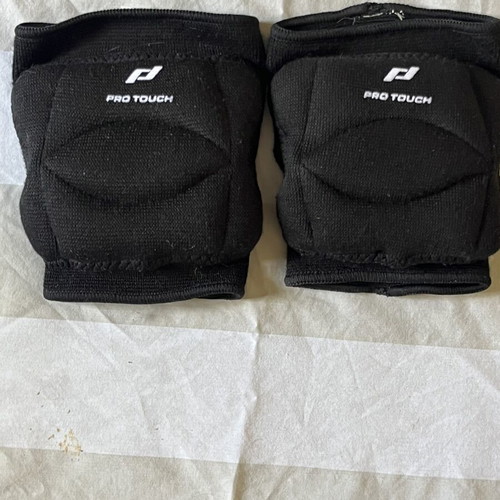 Pro Touch knee pads like new, hand or knee protection