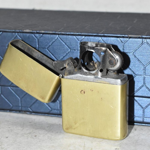 Zippo Solid Brass lighter used, vintage patina 1997, made in USA