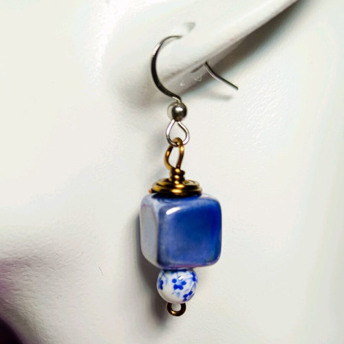 Vintage earrings with ceramic beads new, blue and white