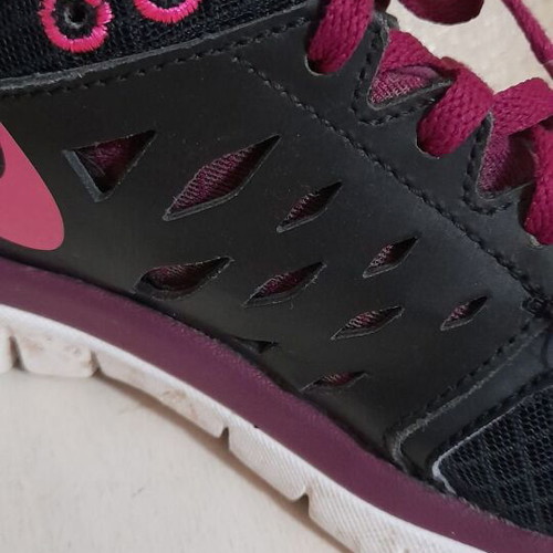 Γυναικεία αθλητικά παπούτσια Nike Flex, μαύρο και φούξια, μέγεθος 40