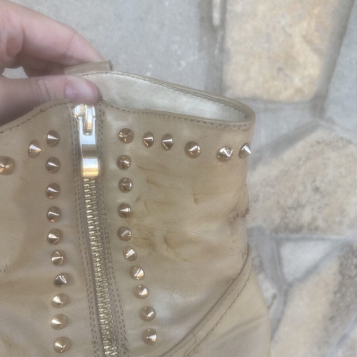 Cowboy ankle boots beige, like new, slight stain removable