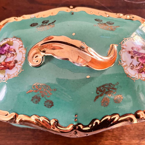 Antique jewelry box like new, Venetian green with baroque gold leaves
