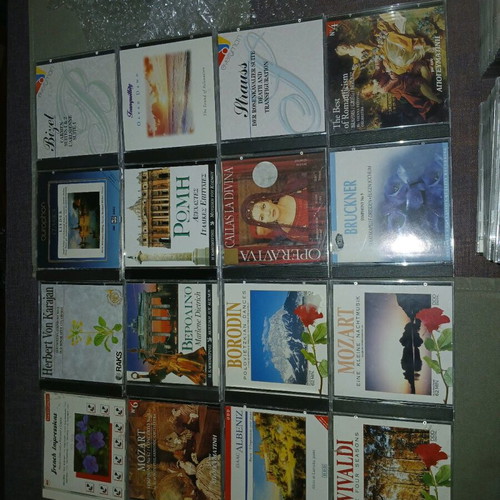 Classical music CD set like new, pack of 69