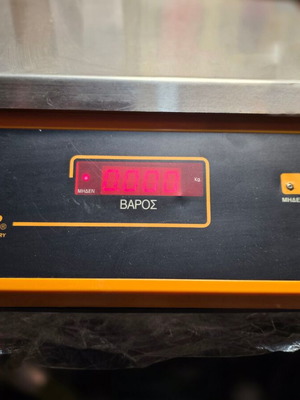 Loader electronic bench scale 3kg used, collectible ELTA logo