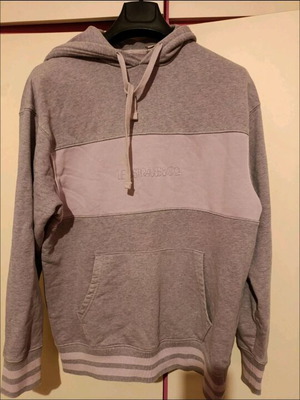 Levi's hoodie gray/purple M like new
