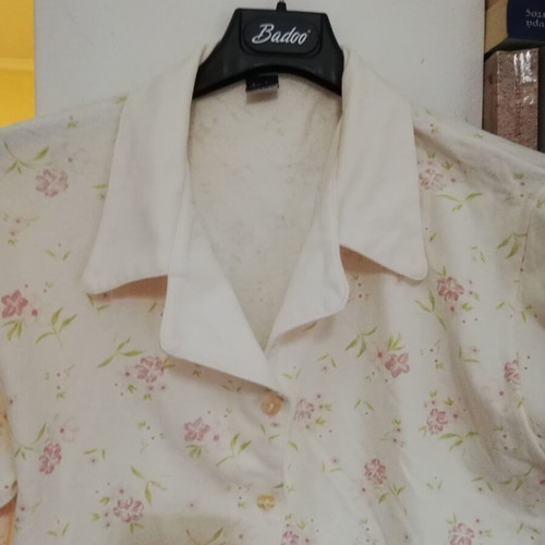 Agelis floral pajama top, medium to large