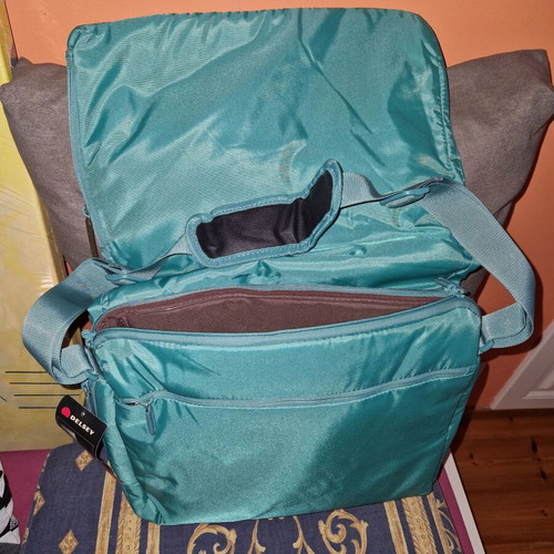 Delsey laptop bag new, shoulder style
