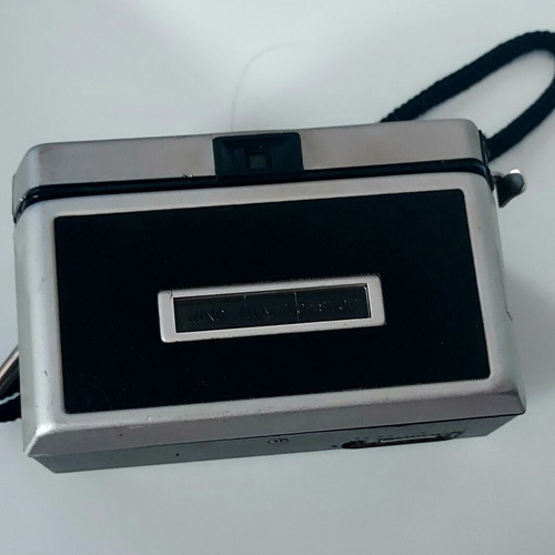 Kodak Instamatic 104 φωτογραφική μηχανή μεταχειρισμένη, συλλεκτικό vintage μοντέλο
