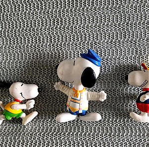 Παιχνίδια. Πακέτο με τρεις φιγούρες Snoopy.