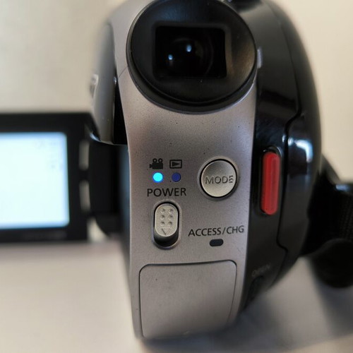 Samsung VP-DX100 DVD Camcorder new, complete with original box