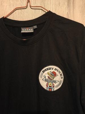 Dizzy Ducks Hakro men's T shirt small used, black cotton